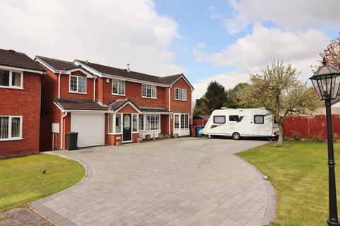 3 Caistor Close, Mile Oak, Tamworth, B78 3PT