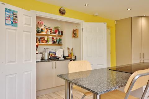 3 Caistor Close, Mile Oak, Tamworth, B78 3PT