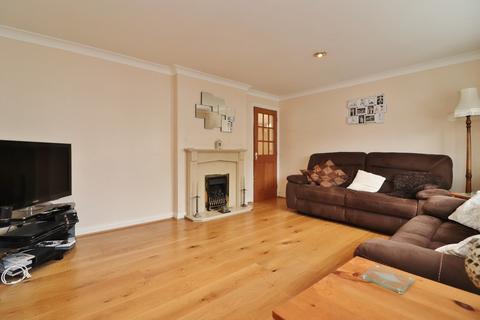 3 Caistor Close, Mile Oak, Tamworth, B78 3PT