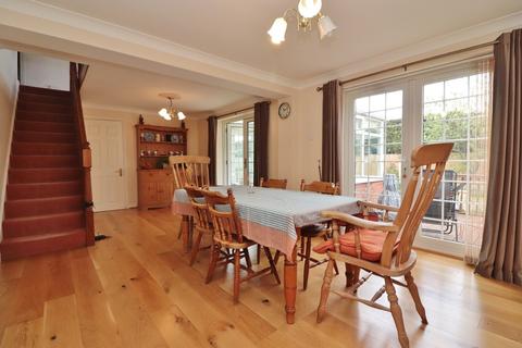 3 Caistor Close, Mile Oak, Tamworth, B78 3PT