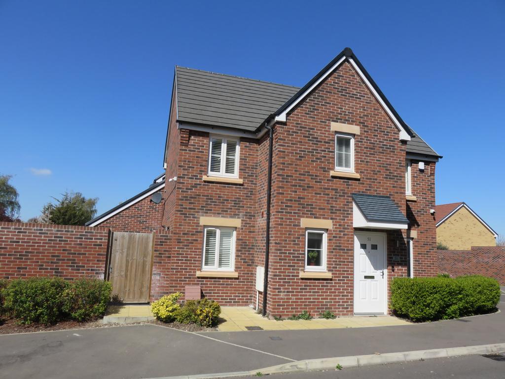 Tree Tops Close, Grays RM17 3 bed detached house £430,000