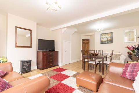 58a The Green, Warlingham, CR6 9NA