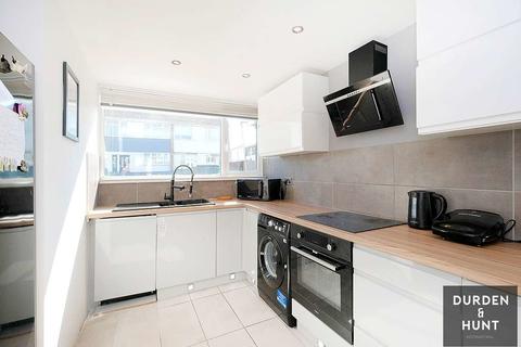 6 Chatfield Way, Basildon, SS13 2BN