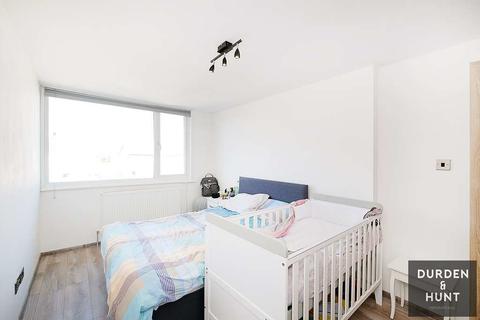 6 Chatfield Way, Basildon, SS13 2BN