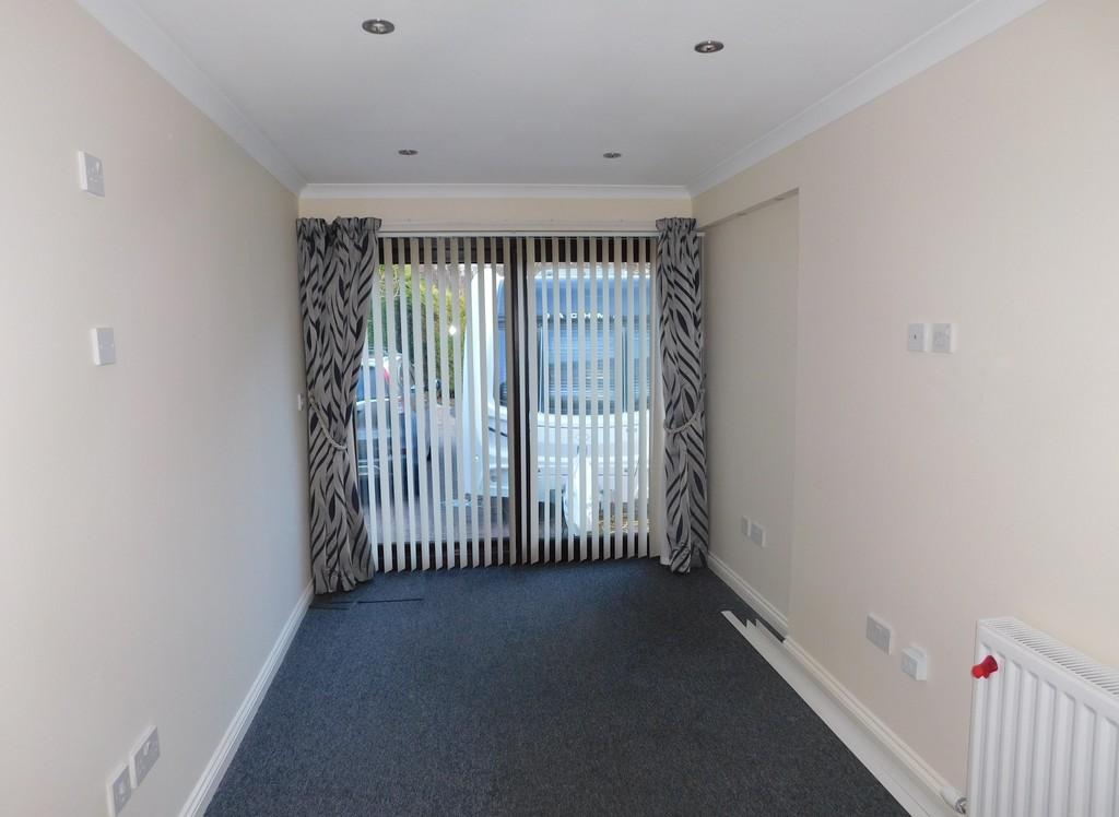 Downstairs room(garage conversion)
