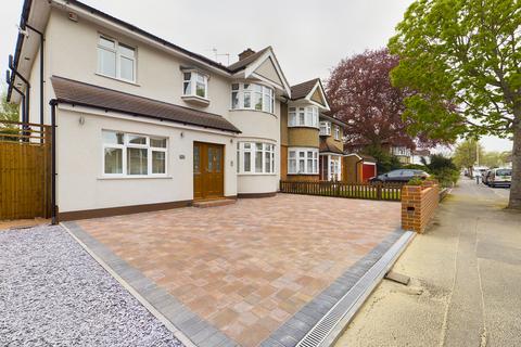 92 Deane Croft Road, Pinner, HA5 1SP