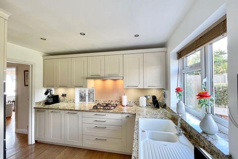 6 The Avenue, Bexley, DA5 3DJ