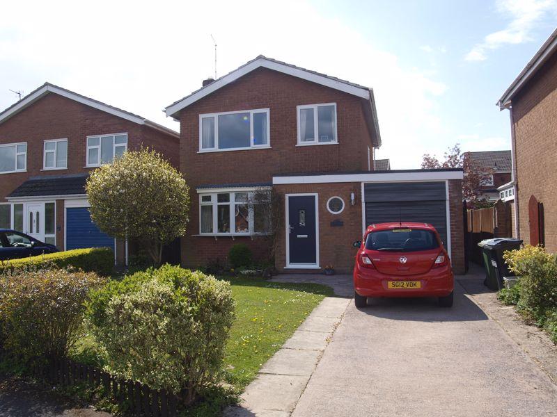 Elmwood Road, Barnton, CW8 4NG 3 bed detached house £270,000