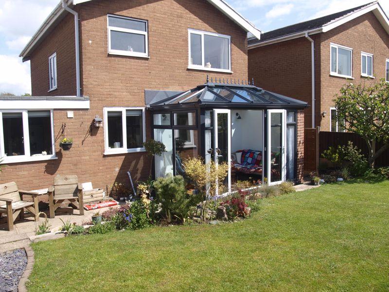Elmwood Road, Barnton, CW8 4NG 3 bed detached house £270,000