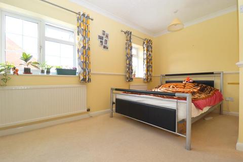 14 Cromer Way, Luton, LU2 7EE
