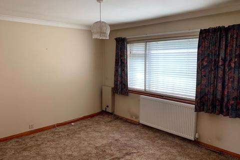 48 Ramsay Gardens, Romford, RM3 7NS