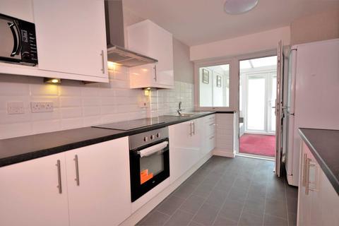 97 Honeypot Lane, Fryerns, Basildon, SS14 2LH