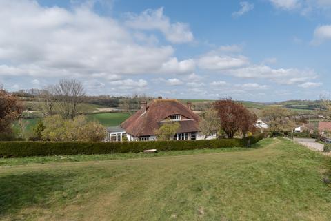 Mount Lodge Cullens Hill, Elham, Canterbury, CT4 6UJ