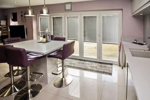 17 Chestnut Fold, Radcliffe, Manchester, M26 4SX