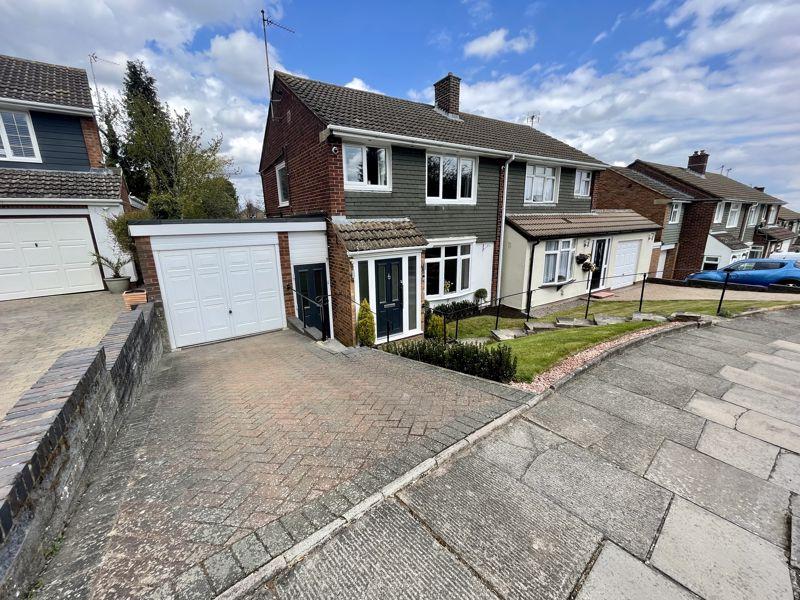 Bowland Crescent, South West Dunstable 4 bed semidetached house £390,000