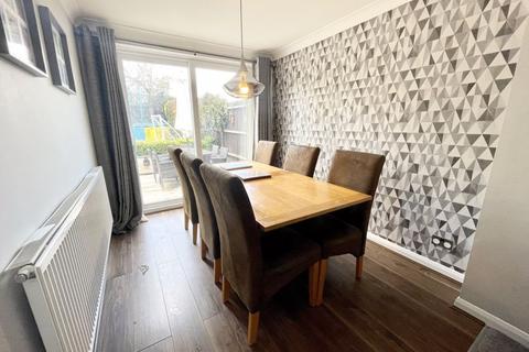 12 Bowland Crescent, Dunstable, LU6 3QD