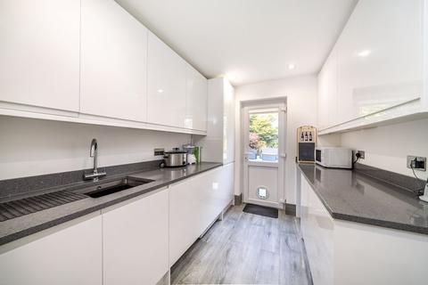 2 Lyndhurst Close, Orpington, BR6 7UW