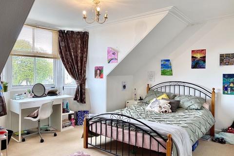 36a Bellevue Crescent, Ayr, KA7 2DR