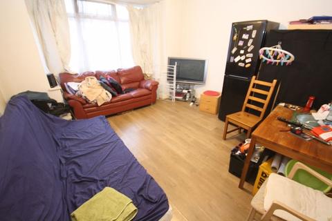 52 Keats Way, Greenford, UB6 9HE