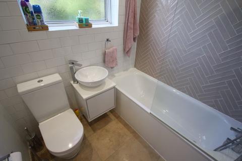 4, Floriston Court Whitton Avenue West, Northolt, UB5 4JX