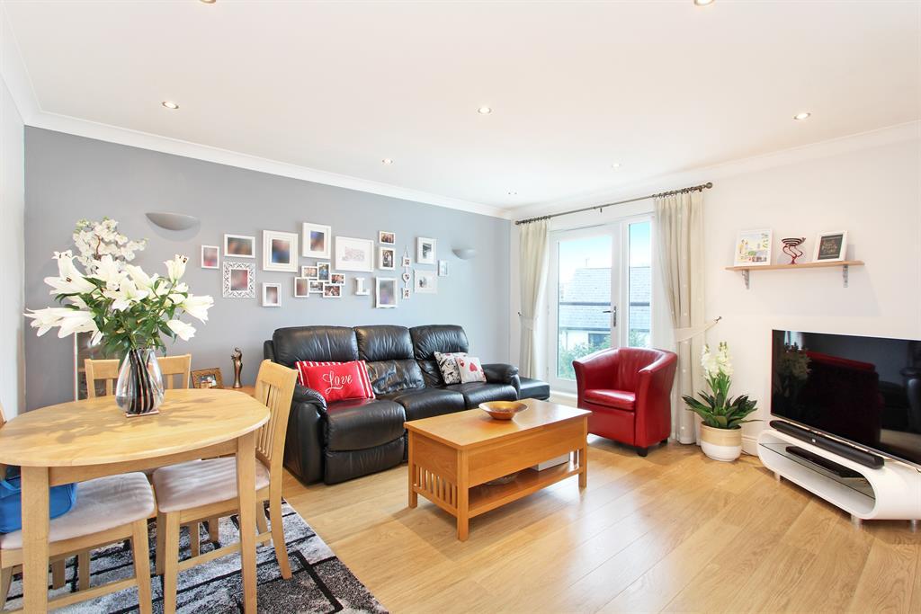 Westbourne Drive, Forest Hill, SE23 2 bed flat £400,000