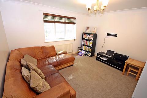 2 bedroom flat for sale, Acock Grove, Northolt