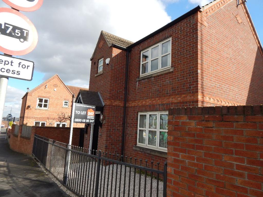 Lutterworth Drive, Adwick Le Street 3 bed detached house £750 pcm (£
