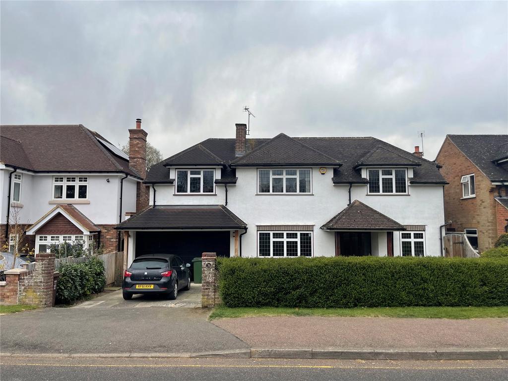 Stewart Road, Harpenden... 5 bed detached house £5,000 pcm (£1,154 pw)