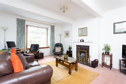 8 Bruce Road, Dundee, DD3 8LL