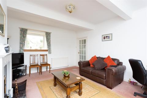 8 Bruce Road, Dundee, DD3 8LL