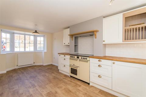 21 Iter Park, Bow, Crediton, EX17 6BY