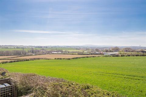 21 Iter Park, Bow, Crediton, EX17 6BY
