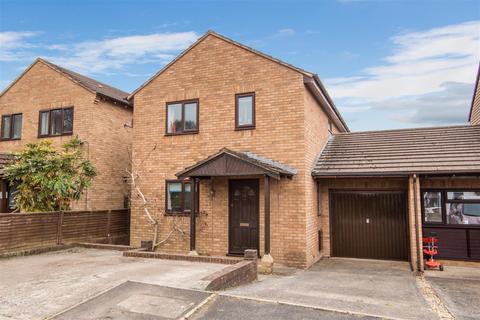 12 The Oaks, Yeoford, Crediton, EX17 5PP