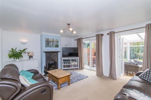 12 The Oaks, Yeoford, Crediton, EX17 5PP