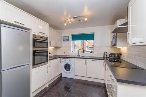 12 The Oaks, Yeoford, Crediton, EX17 5PP