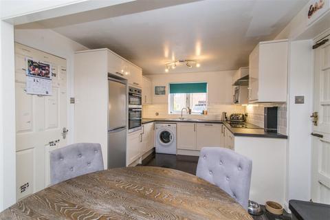 12 The Oaks, Yeoford, Crediton, EX17 5PP