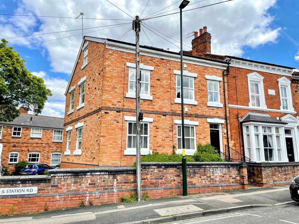 Clarence Road, Harborne, Birmingham, B17 2 bed flat £750 pcm (£173 pw)