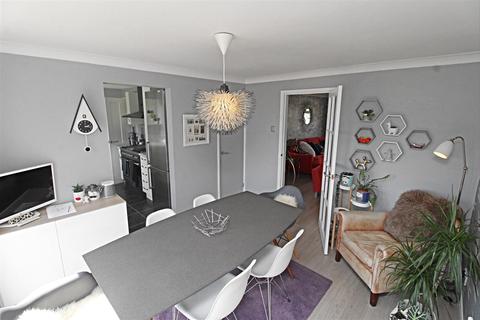 25 Prestwick Close, Bletchley, Milton Keynes, MK3 7RQ