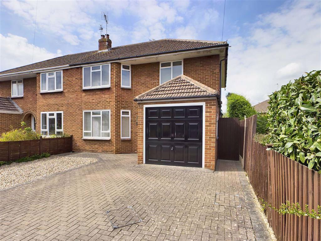 Pelham Crescent, Churchdown 3 bed semidetached house £325,000