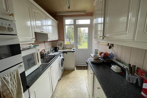 104 Cherrydown Avenue, London, E4 8DU