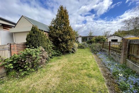 104 Cherrydown Avenue, London, E4 8DU