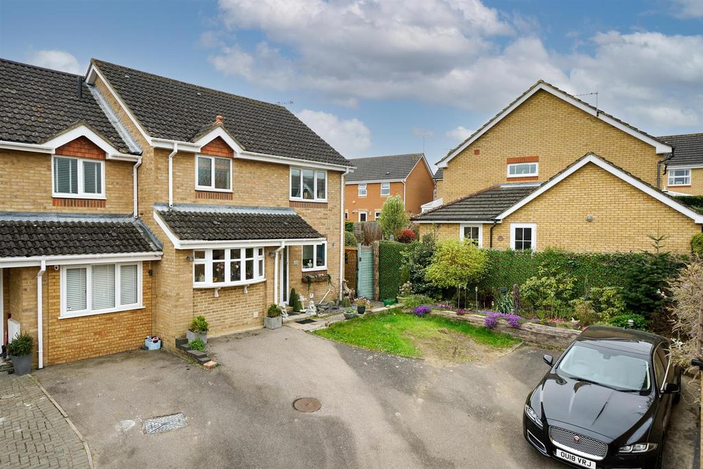 Betjeman Way, Gadebridge Park, Hemel Hempstead, Hertfordshire, HP1 3HJ