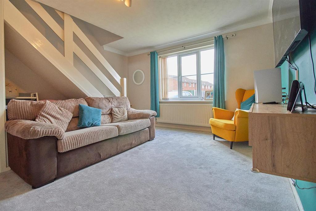 Severn Avenue, Hinckley 2 bed semidetached house £180,000