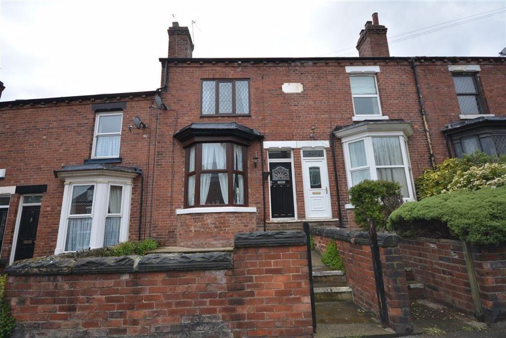 Banks Avenue, Pontefract WF8 2 bed terraced house £650 pcm (£150 pw)