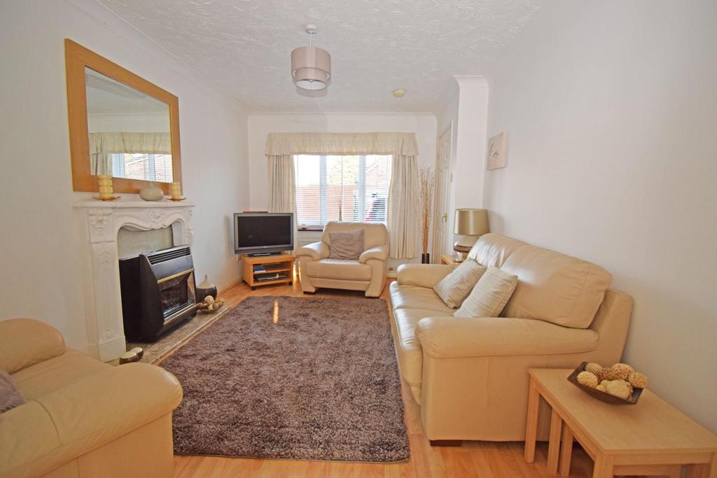 19a Crabtree Drive, lounge.jpg