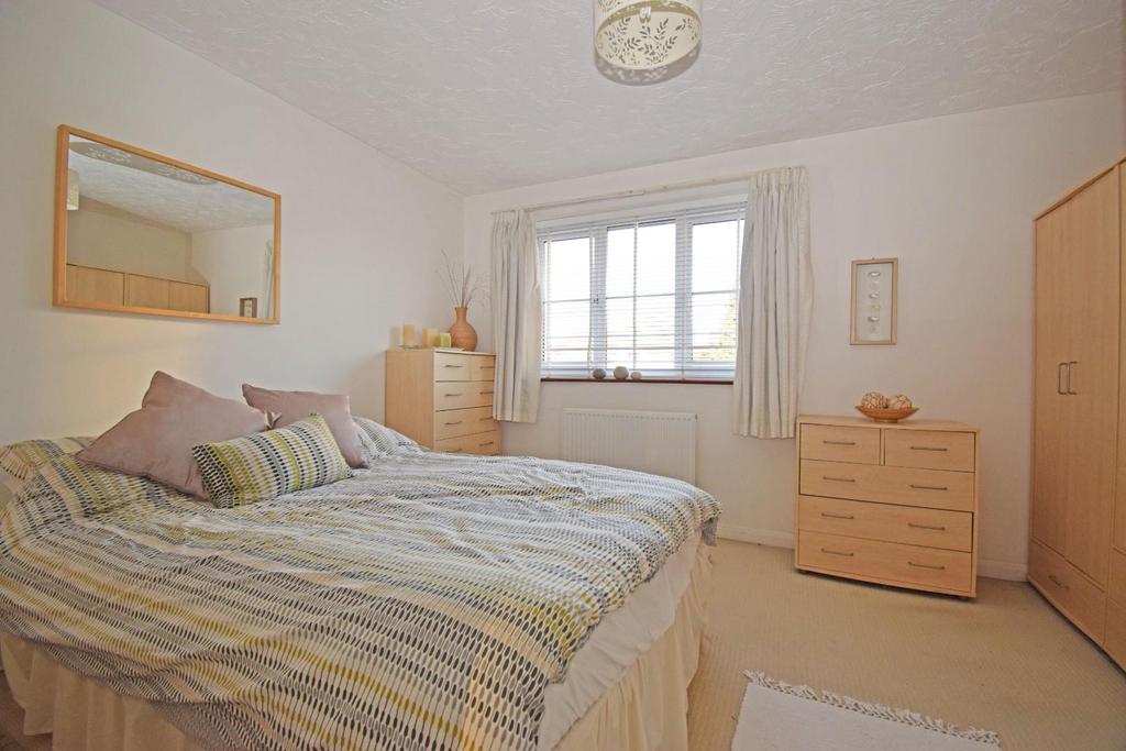 19a Crabtree Drive, bed 1a.jpg