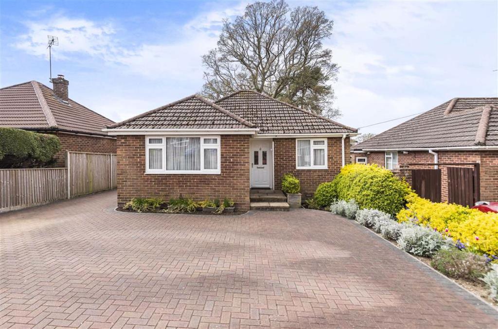 Bodycoats Road, Chandlers Ford... 2 bed detached bungalow £350,000