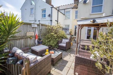 106 Downs Road, Walmer, Deal, CT14 7TB