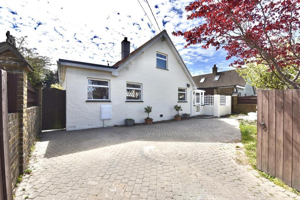 Lane End Road, Bembridge 4 bed detached house £450,000