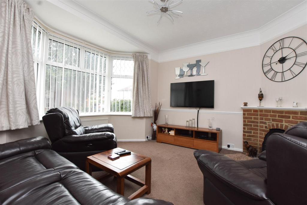 Windermere Crescent, Eastbourne 3 bed semidetached house £365,000